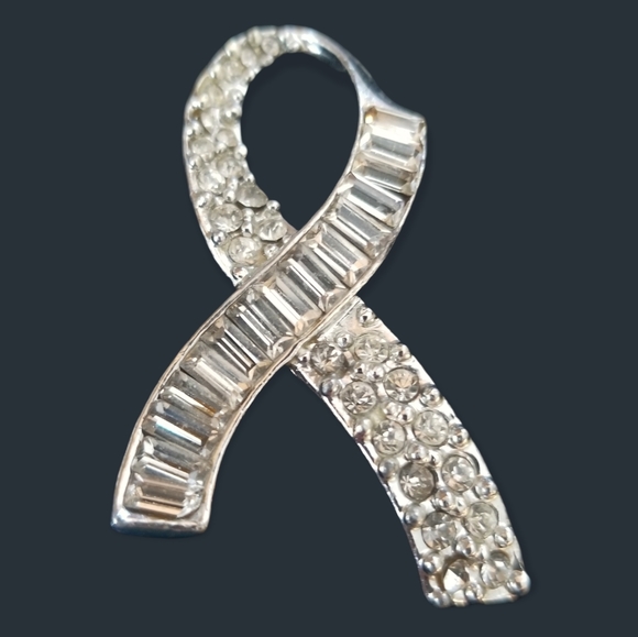Survivor Ribbon Rhinestone Silver Tone Metal Brooch Pin - Picture 4 of 8